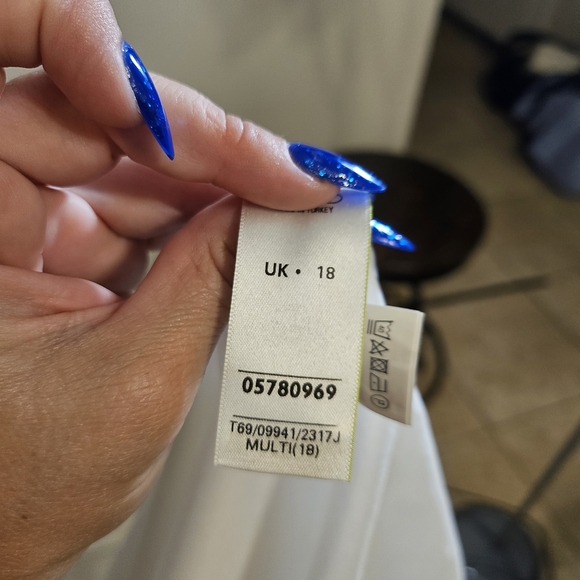 Floral White Dress with Peter Pan Collar - Picture 7 of 7